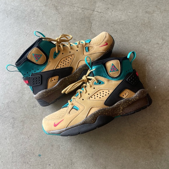 NWT Nike ACG Air Mowabb 2021 Releases Twine/Fusion Red/Club Sneakers 8 Womens - Picture 4 of 4